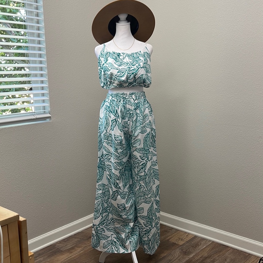 New Women’s Tropical Vacation Travel Set